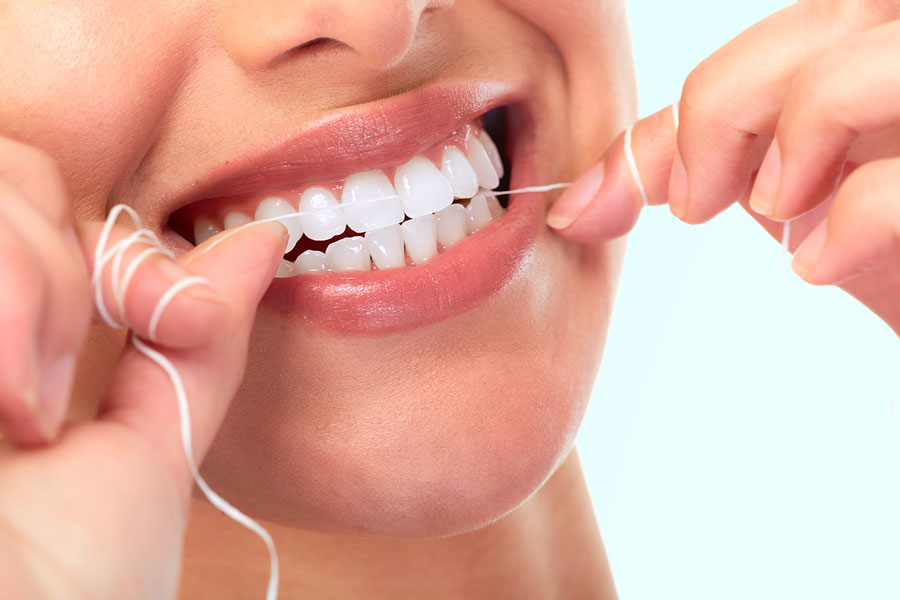 Zahnfleischentzündung: Zahnseide als „Diagnose-Instrument“